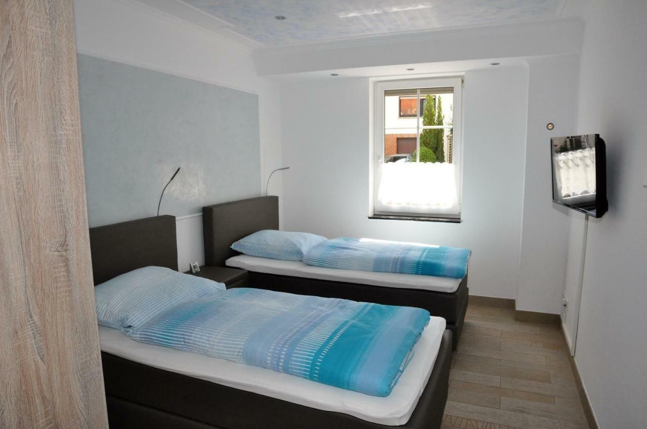 Apartmenthaus Am Zimmerplatz Hofheim am Taunus Buitenkant foto